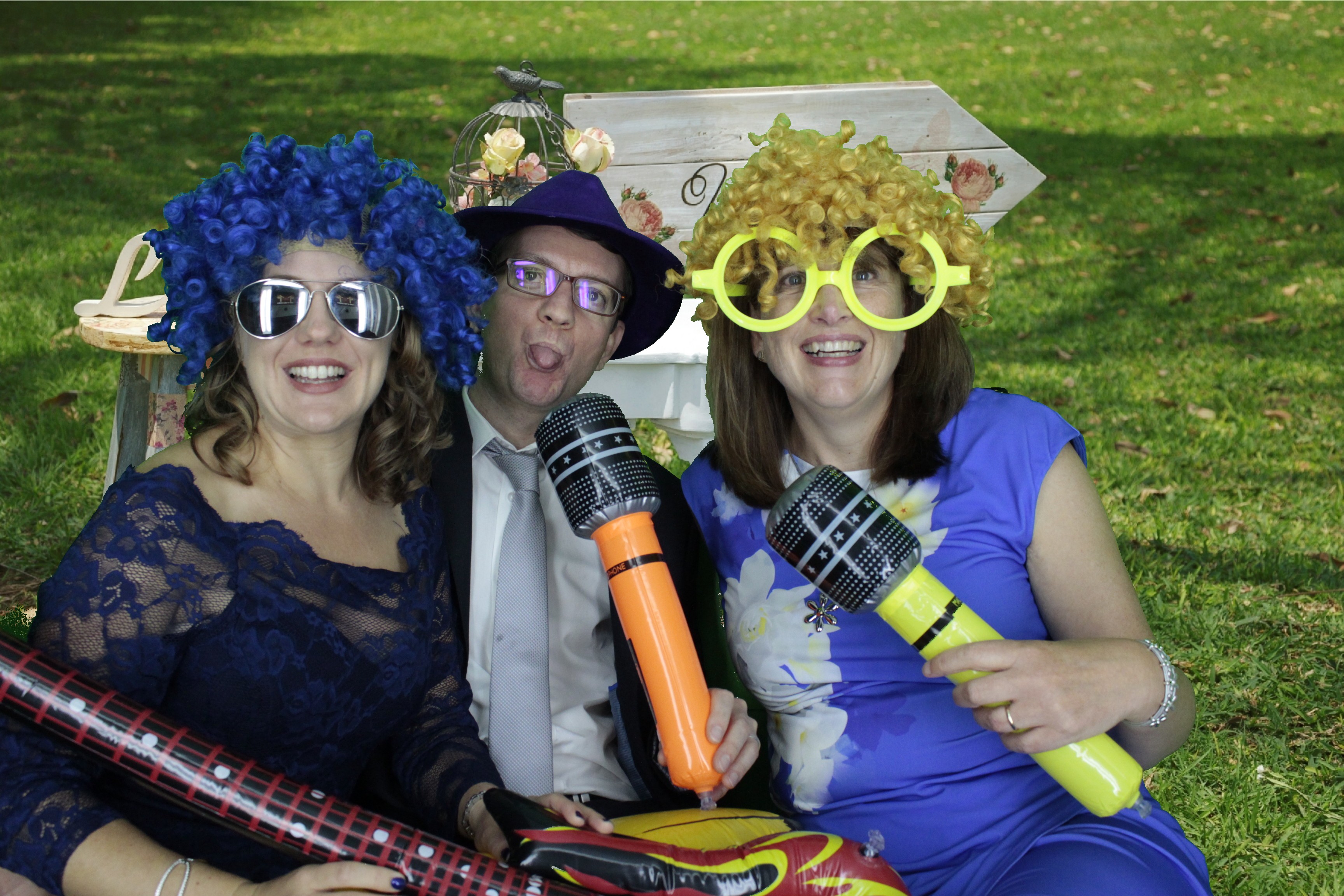 Mr & Mrs Brooks | View more photos from the event at gallery.myphotoboothexperience.co.uk/u/MyPhotoBoothExperienceLtd/Mr-Mrs-Brooks